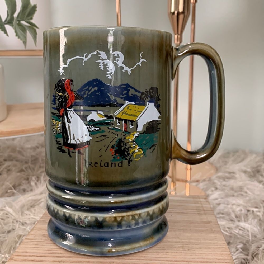 Ireland Reuge Vintage Musical Souvenir‎ Mug Plays “My Wild Irish Rose”